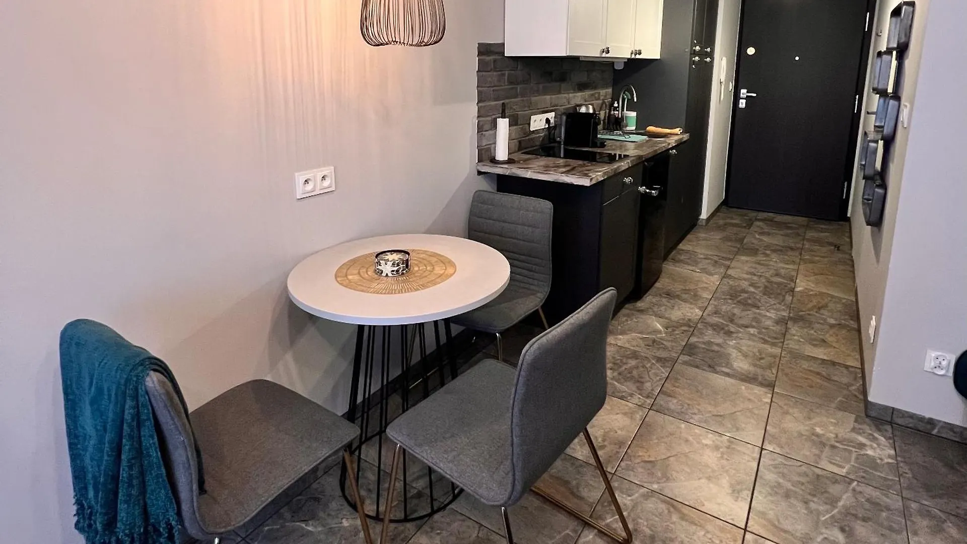 Studio Krzemieniecka, Metro Slodowiec, Free Parking By Cosmo Spirit Warschau Apartment