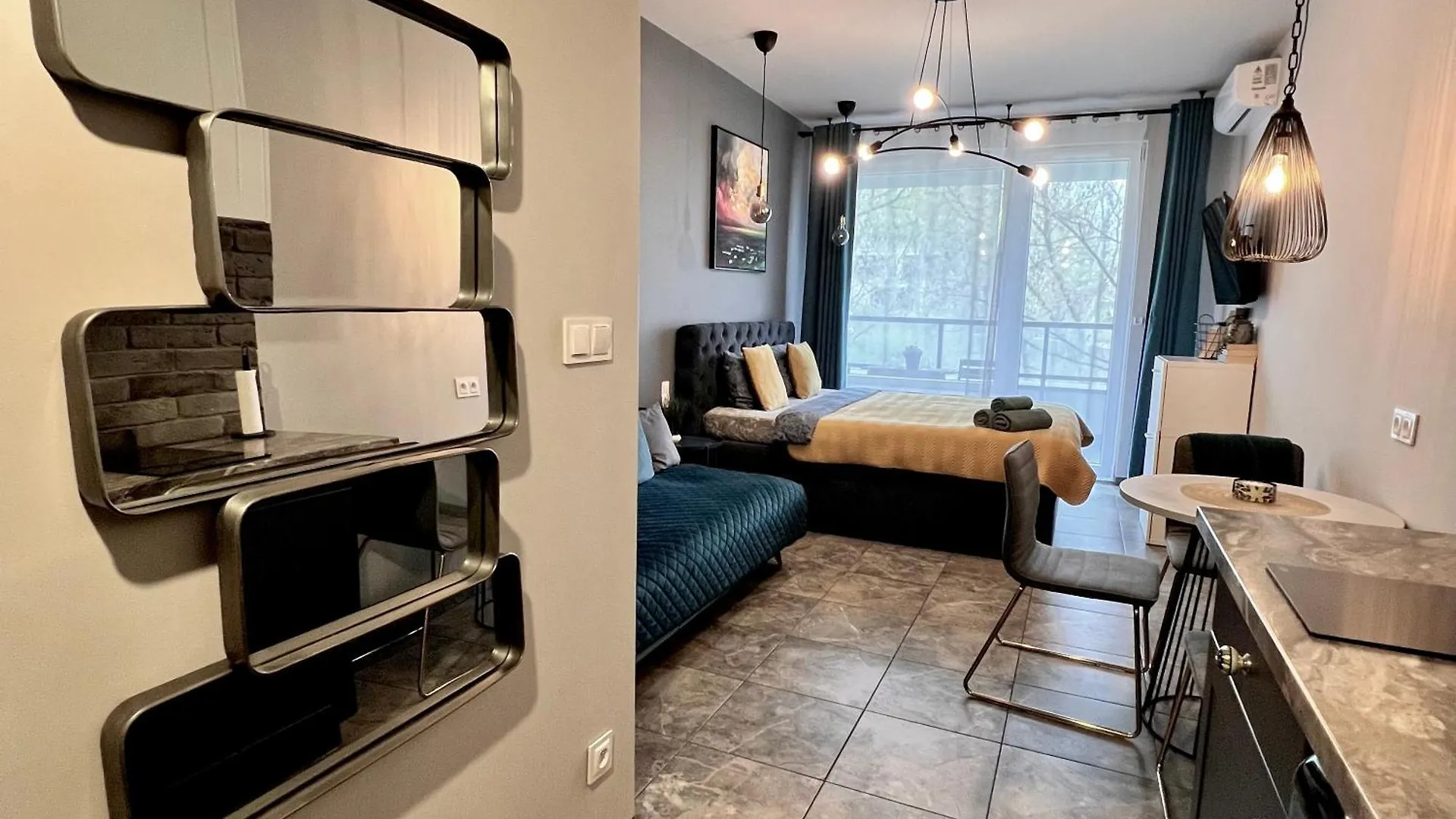 Apartment Studio Krzemieniecka, Metro Slodowiec, Free Parking By Cosmo Spirit Warschau Polen